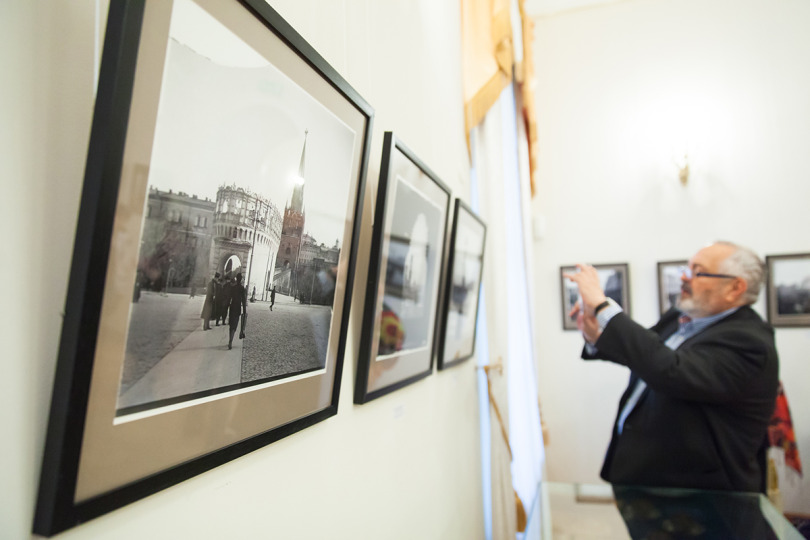 Illustration for news: HSE Presents the Exhibition ‘Opening the Collection. The World by Russian Photographer Sergey Chelnokov’ in the Museum of Moscow